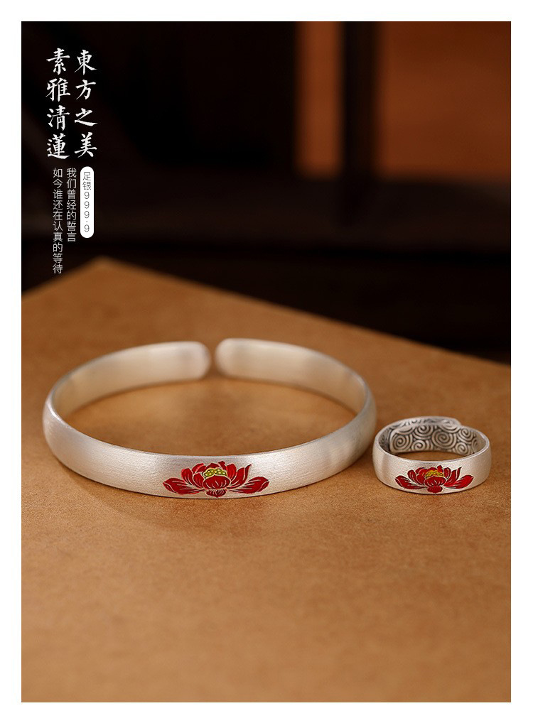 《The Beauty of the East》 - 999 Silver Elegant Lotus Blossom Prosperity Bracelet