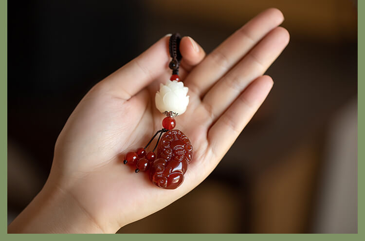 Attract Wealth and Good Fortune~ Agate Wealth-attracting Pi Xiu Car Keychain Pendant