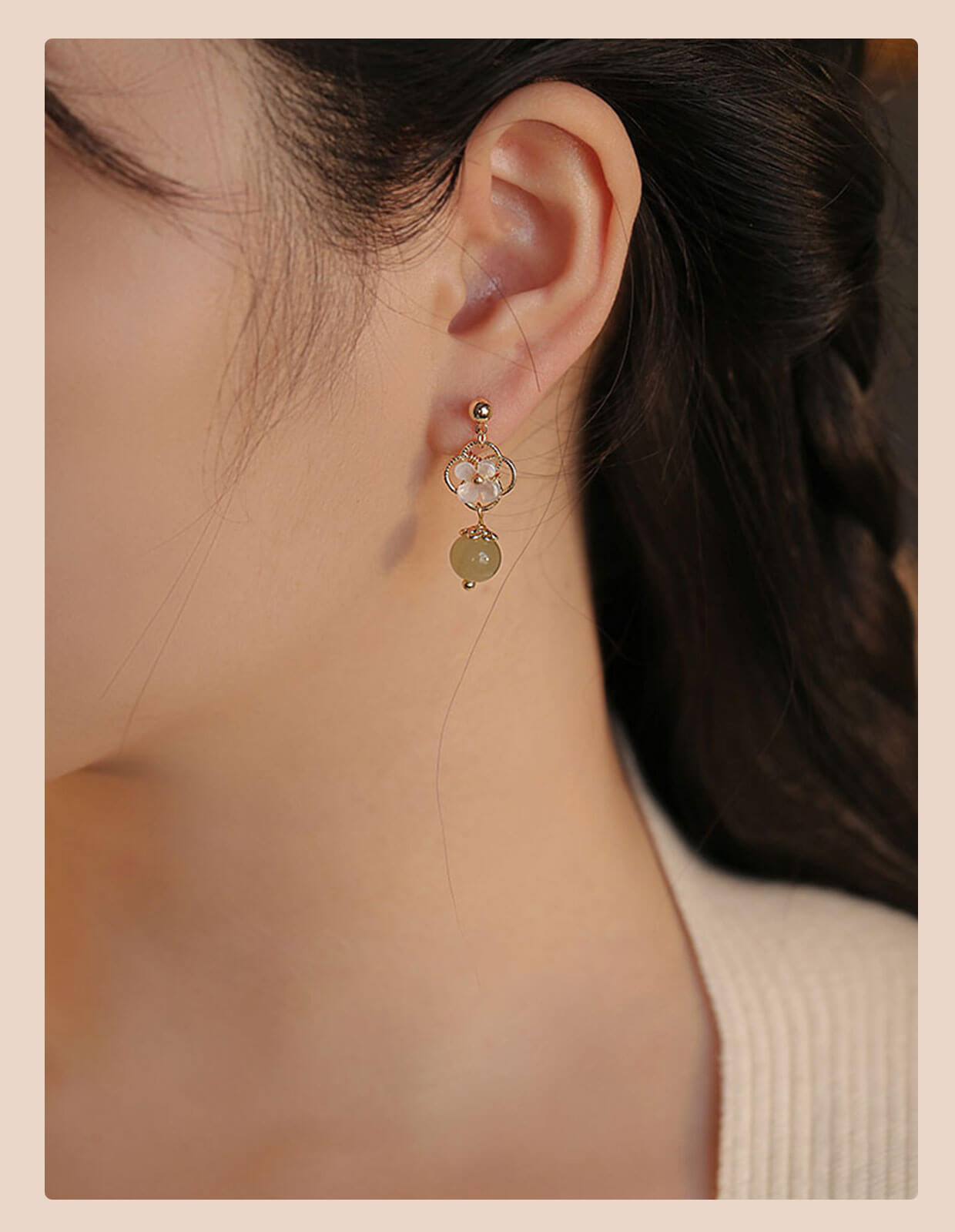 《Full Bloom》 Small Orchid Hetian Jade Earrings