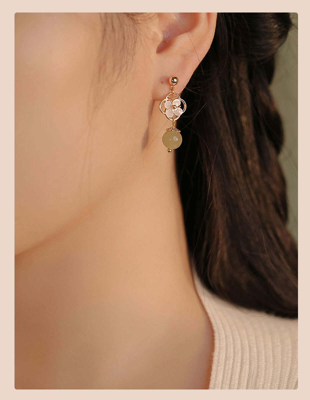 《Full Bloom》 Small Orchid Hetian Jade Earrings