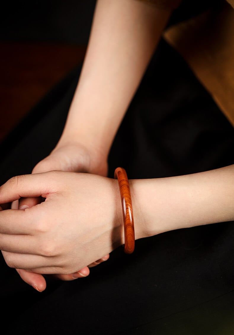 《Beautiful Things Reach the Heart》 Sandalwood Self-discipline Plain Bracelet