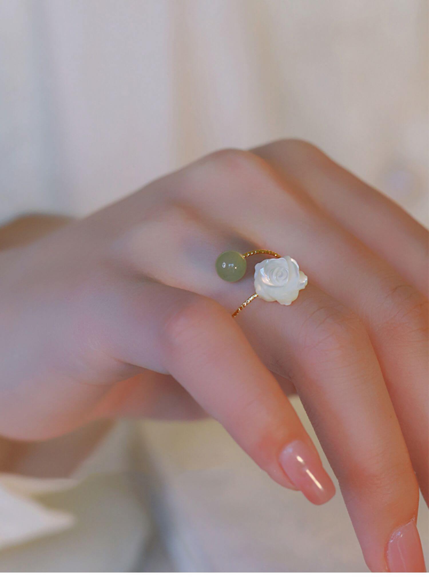 White Mother-of-Pearl Rose Natural Jade Ring with High-end Feel