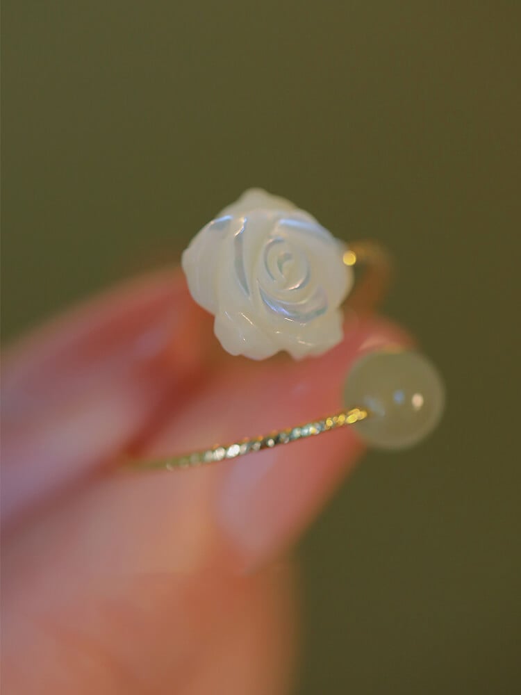 White Mother-of-Pearl Rose Natural Jade Ring with High-end Feel