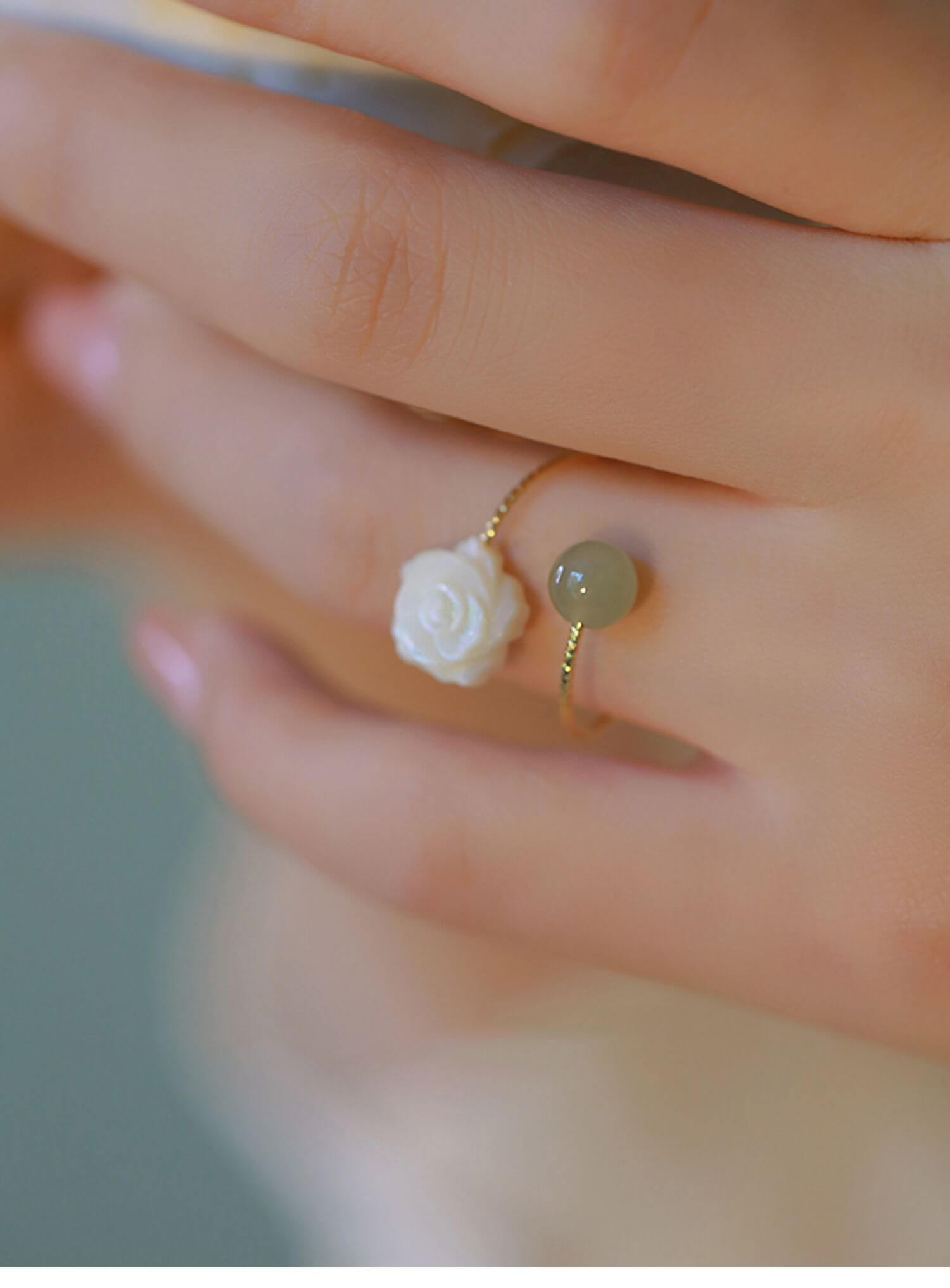 White Mother-of-Pearl Rose Natural Jade Ring with High-end Feel