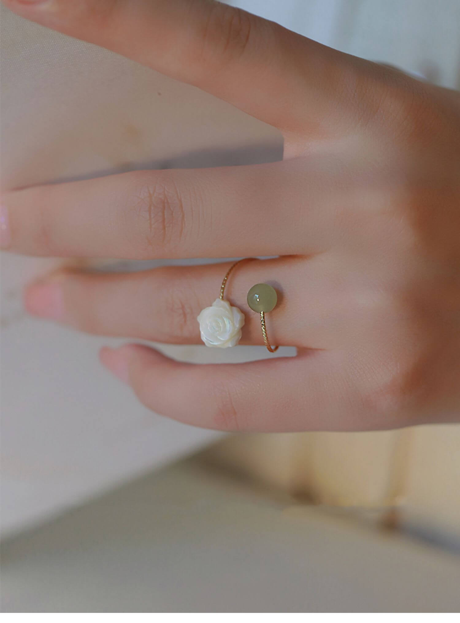 White Mother-of-Pearl Rose Natural Jade Ring with High-end Feel