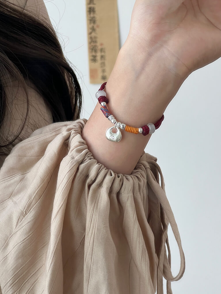 《Little Fortune》 Solid 999 Silver Dragon Year Red Rope Bracelet for Zodiac Year