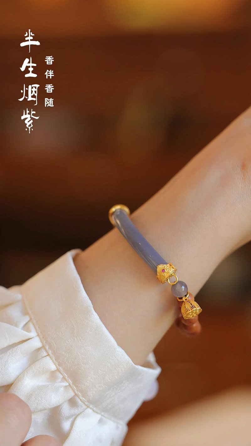 《The Scent of Half a Lifetime》New Chinese-style Milky Barbie Sandalwood Bracelet