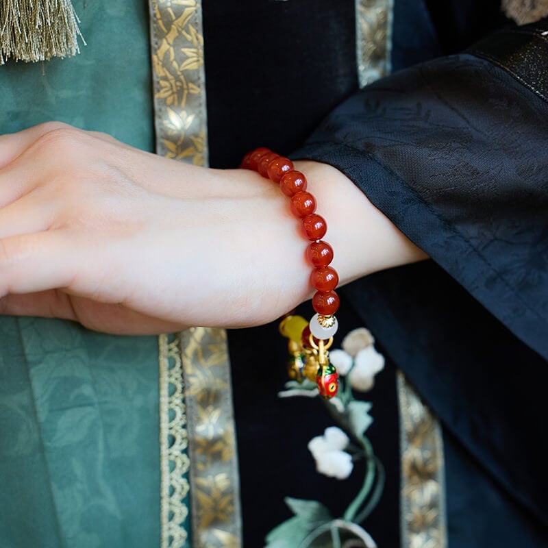 《The Gold-Eating Beast》 Natural Red Agate Vintage Wealth-Attracting Bracelet