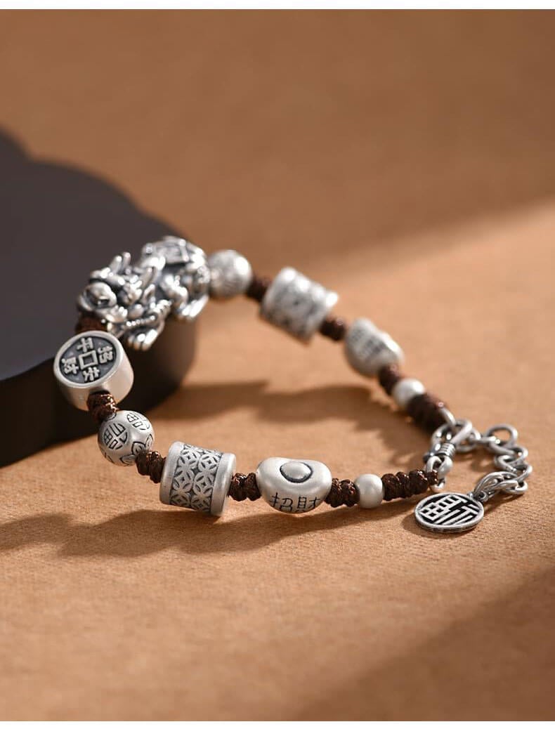 《Wealth and Peace》 999 Silver Unisex Pixiu Lucky Bracelet