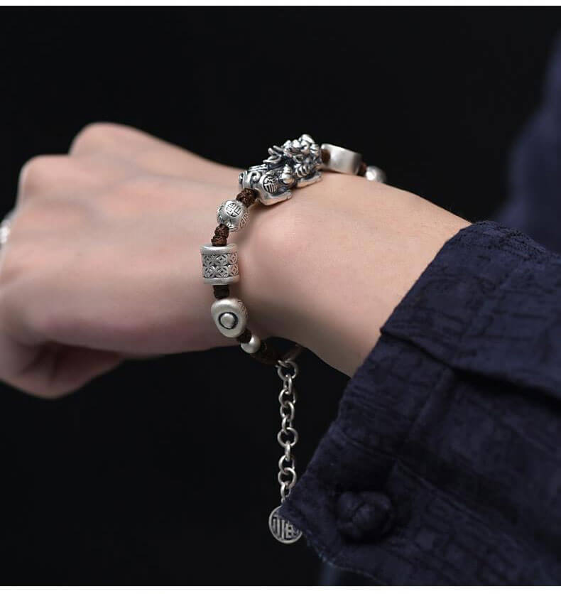 《Wealth and Peace》 999 Silver Unisex Pixiu Lucky Bracelet