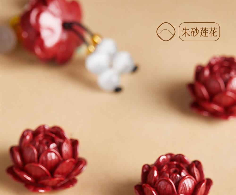 《Tranquility》 Lotus Cinnabar and White Cat's Eye Bracelet