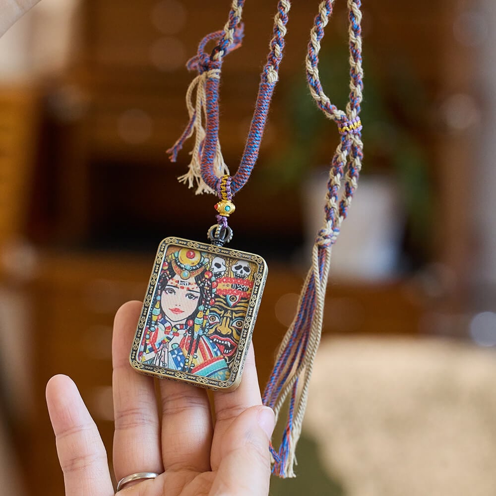 《Past and Present Lives》 Nepalese Tibetan Vintage Thangka Necklace