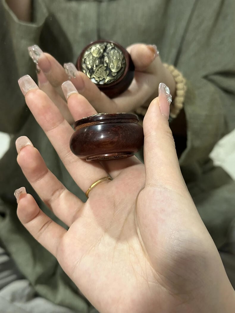 Rhino Horn and Purple Sandalwood Treasure Bowl Rotating Hand Piece