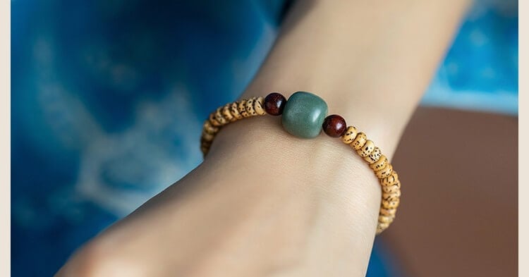 《Peace and Blessing》 Natural Star and Moon Bodhi Buddha Bead Bracelet