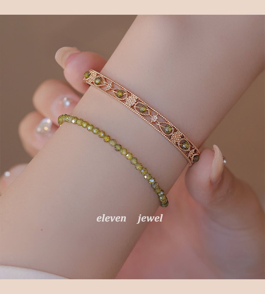 《Landing the Beauty》 Natural Peridot Crystal Stacking Bracelet