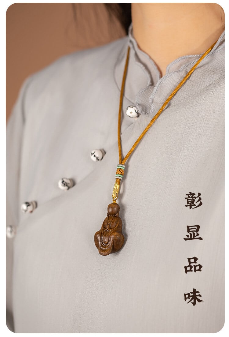 Buddha bless peace ~ Natural sandalwood phaseless Buddha hand holding