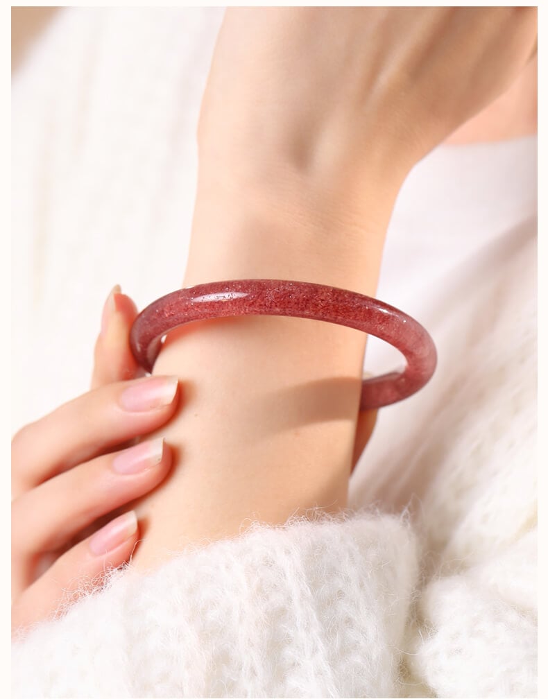 《Ruotao》 Peach Blossom Starlight Natural Strawberry Crystal Bracelet