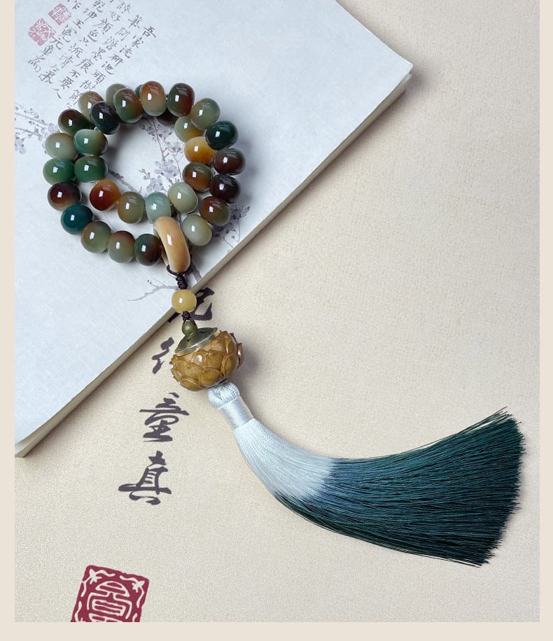 Dunhuang Wentian~Charcoal-roasted apple beads and Buddha beads in hand