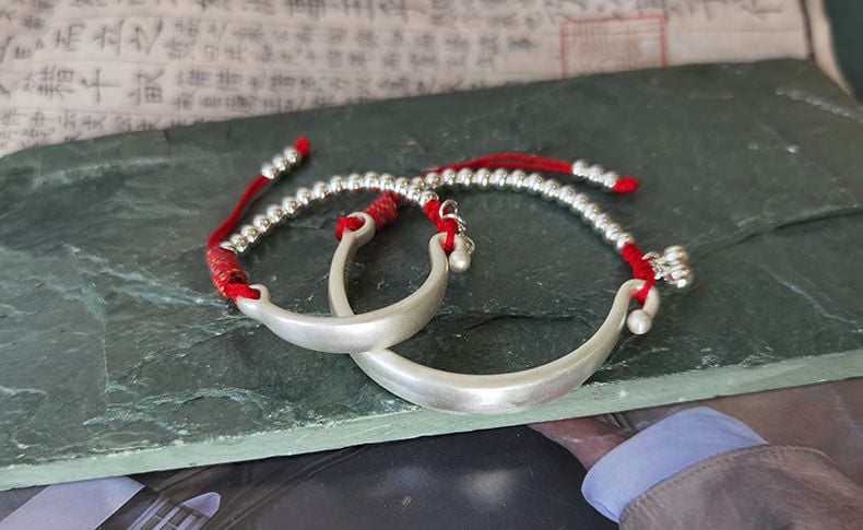 《Palace Bell》 999 Pure Silver Baby Style Bell Red String Bracelet