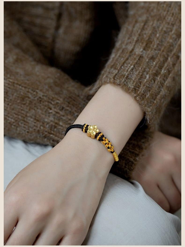 《Scorching the Flowers》 Hand-woven golden peach blossom knot bracelet